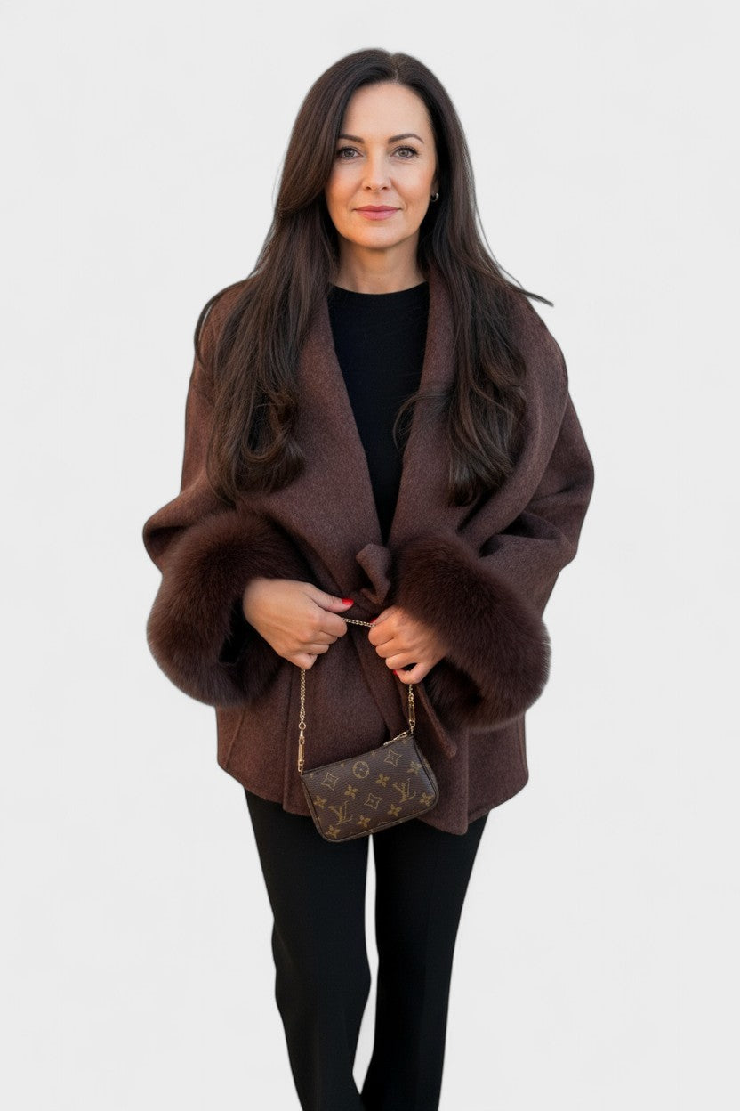 Dagmar™ | Elegant frakke med økopels